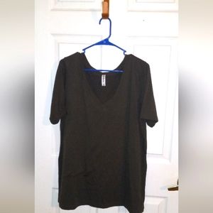 Zenana V neck top